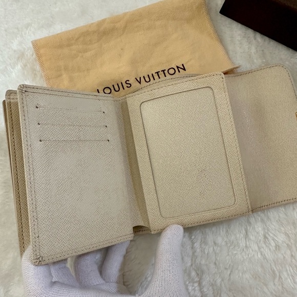 SOLD Louis Vuitton damier azur wallet full set - Picture 7 of 13